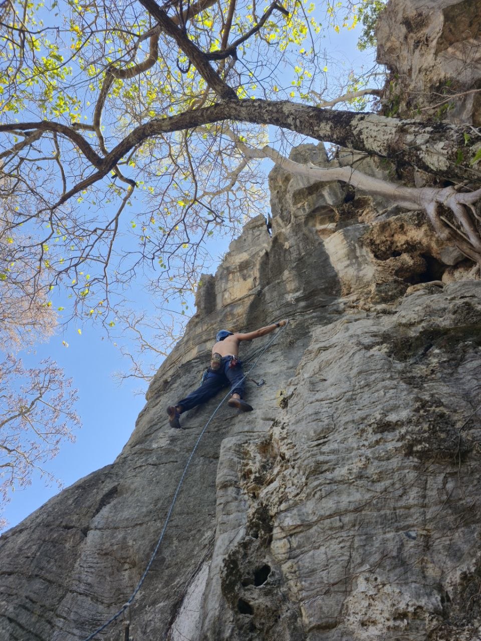 Foto da via de escalada Barco Viking (VIsup), no setor Parque de Diversões & Sala de Estar, no pico Belchior
